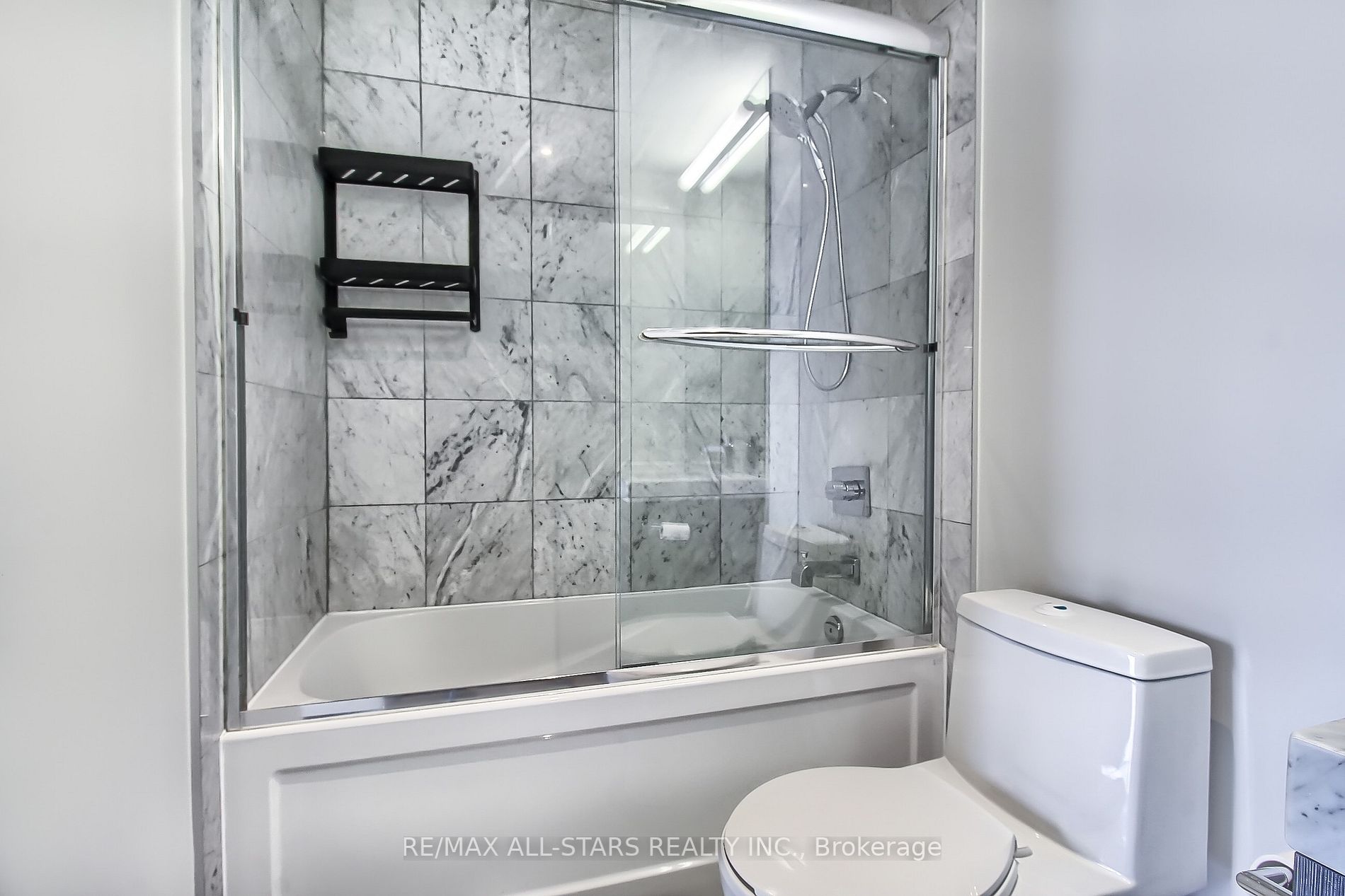 8 The Esplanade 05 Property Photo 17