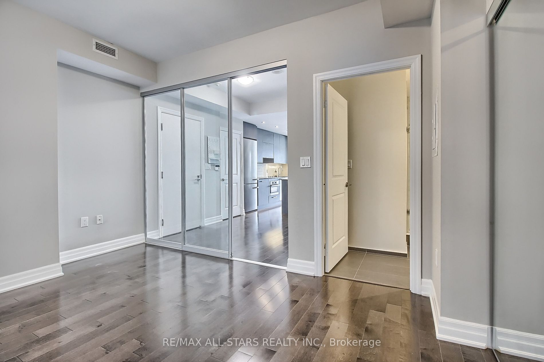 8 The Esplanade 05 Property Photo 20