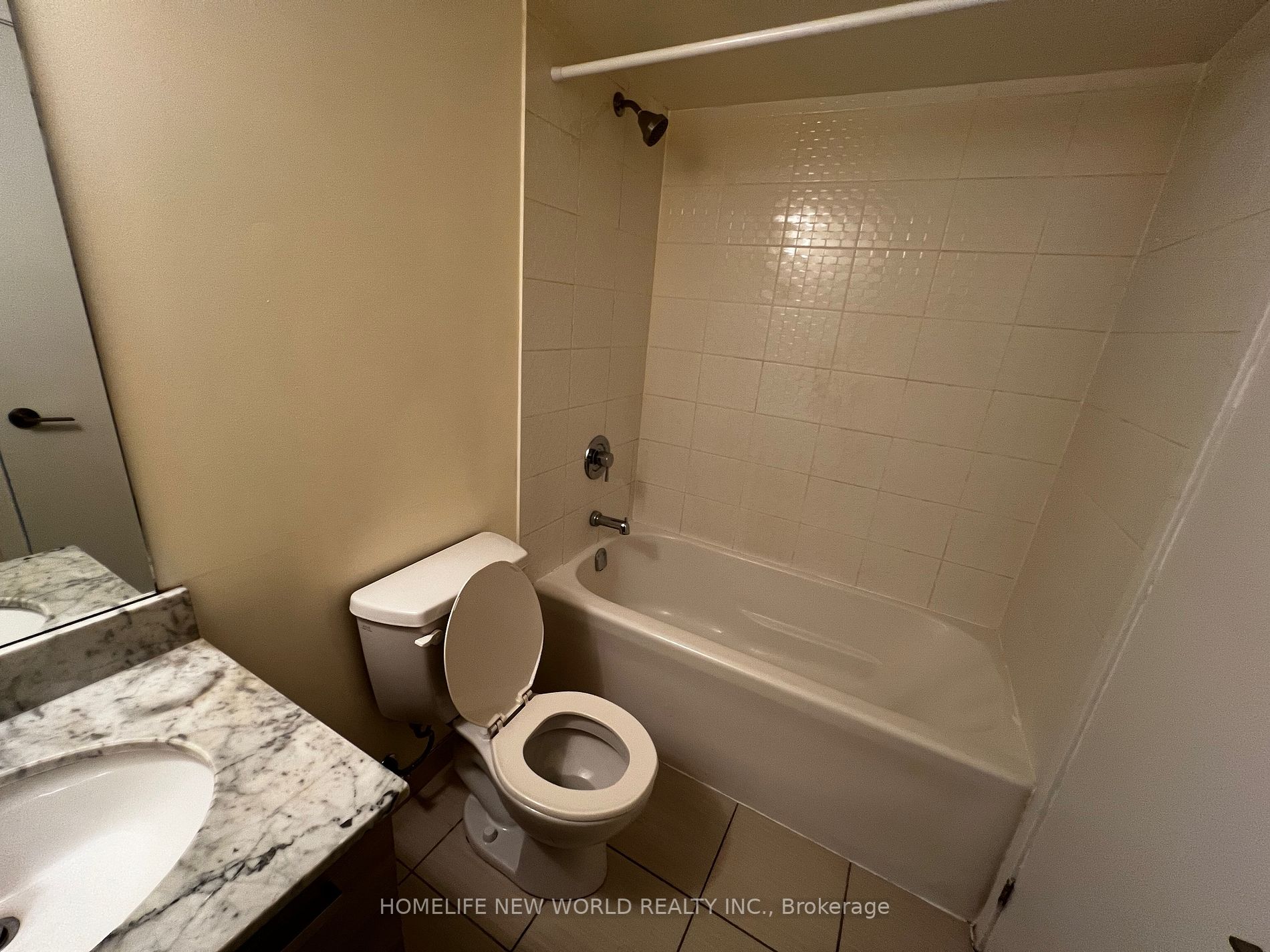 36 Lisgar St 07 Property Photo 8