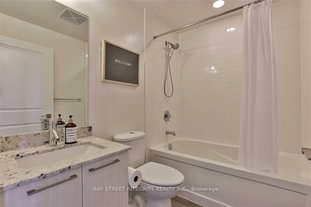 88 Sheppard Ave E 04 Property Photo 17
