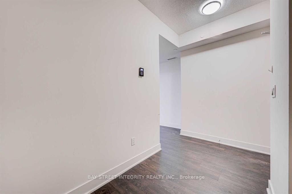 88 Sheppard Ave E 04 Property Photo 19