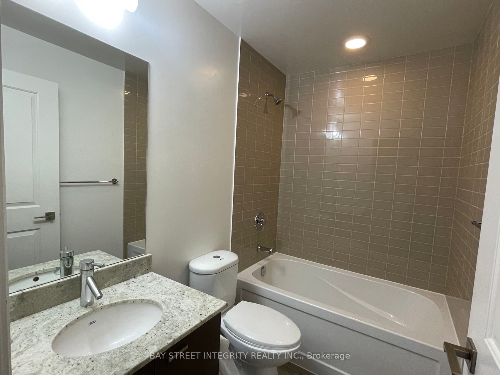 88 Sheppard Ave E 04 Property Photo 38