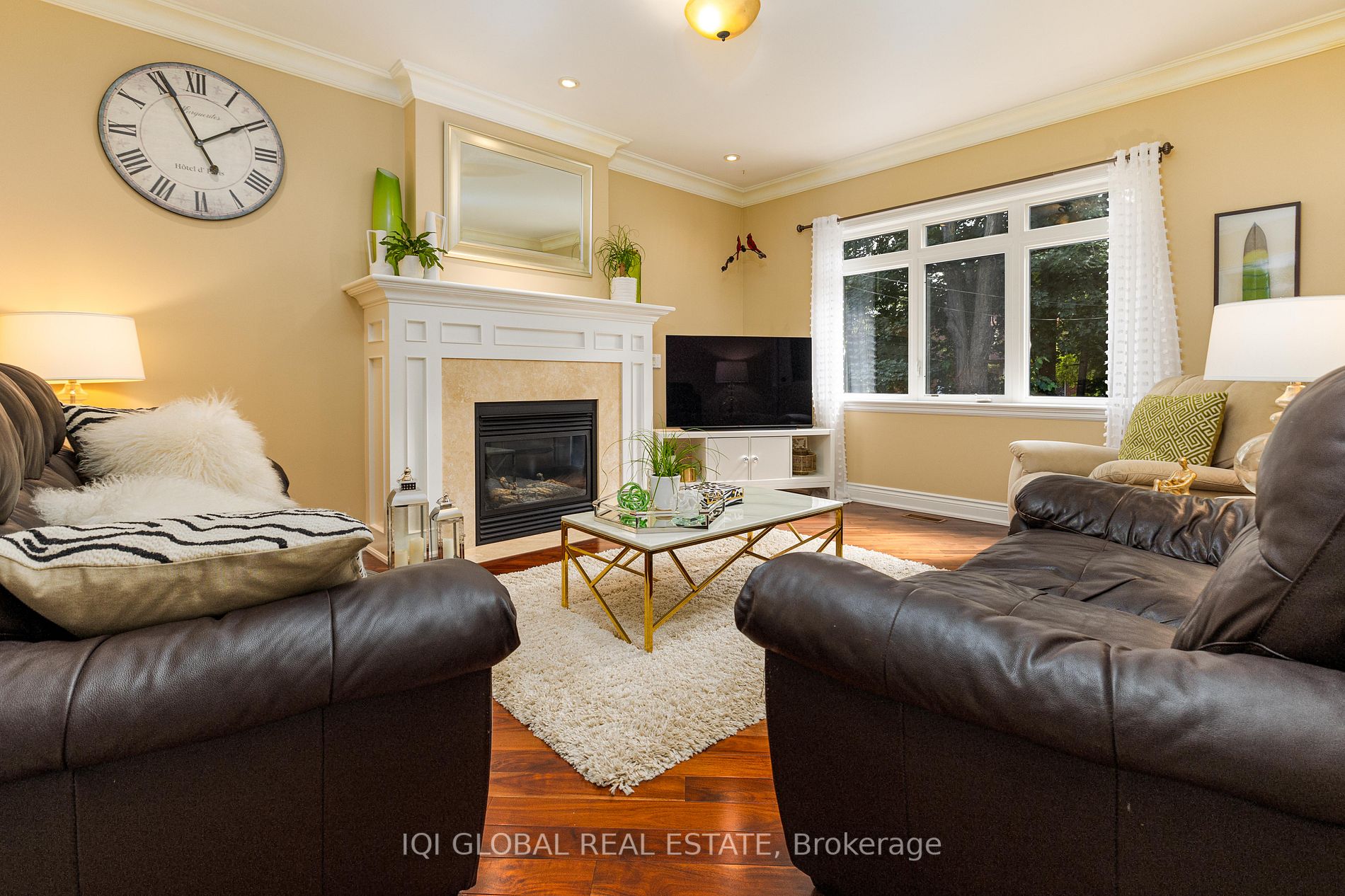 21 Devondale Ave Property Photo 8