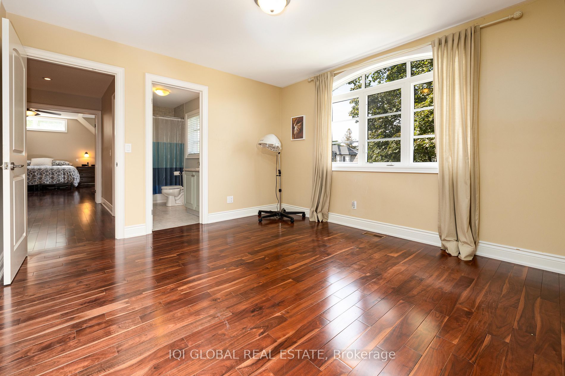 21 Devondale Ave Property Photo 28