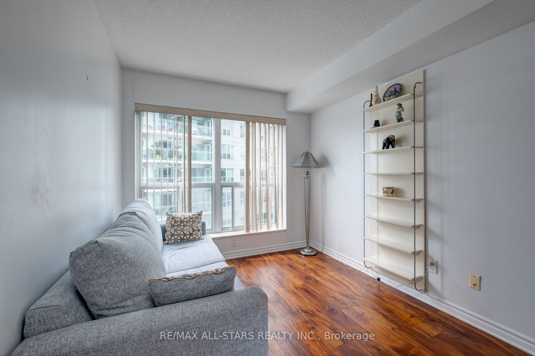 600 Queens Quay W Property Photo 8