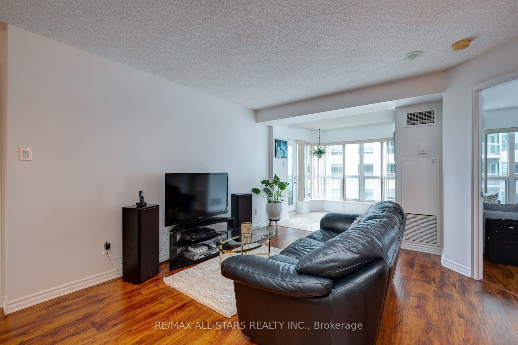 600 Queens Quay W Property Photo 10