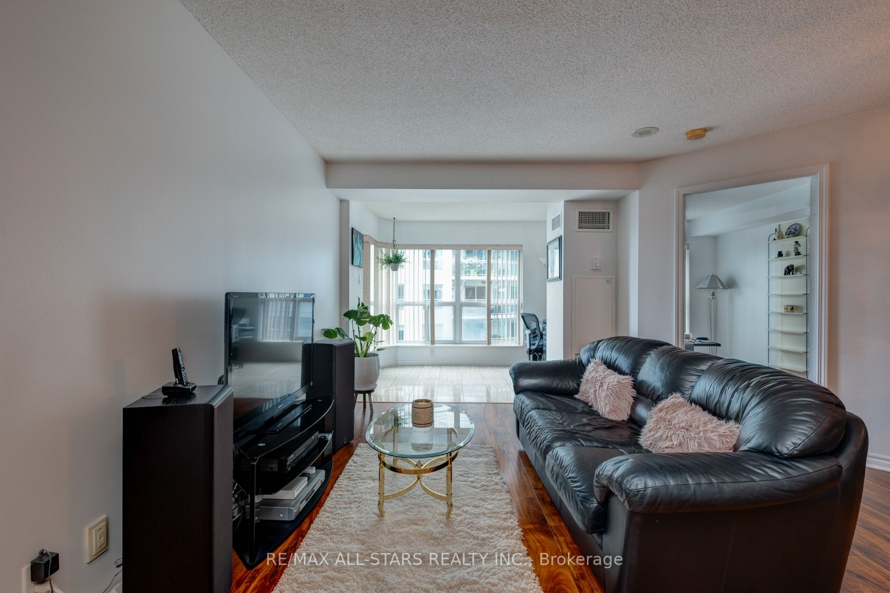 600 Queens Quay W Property Photo 15