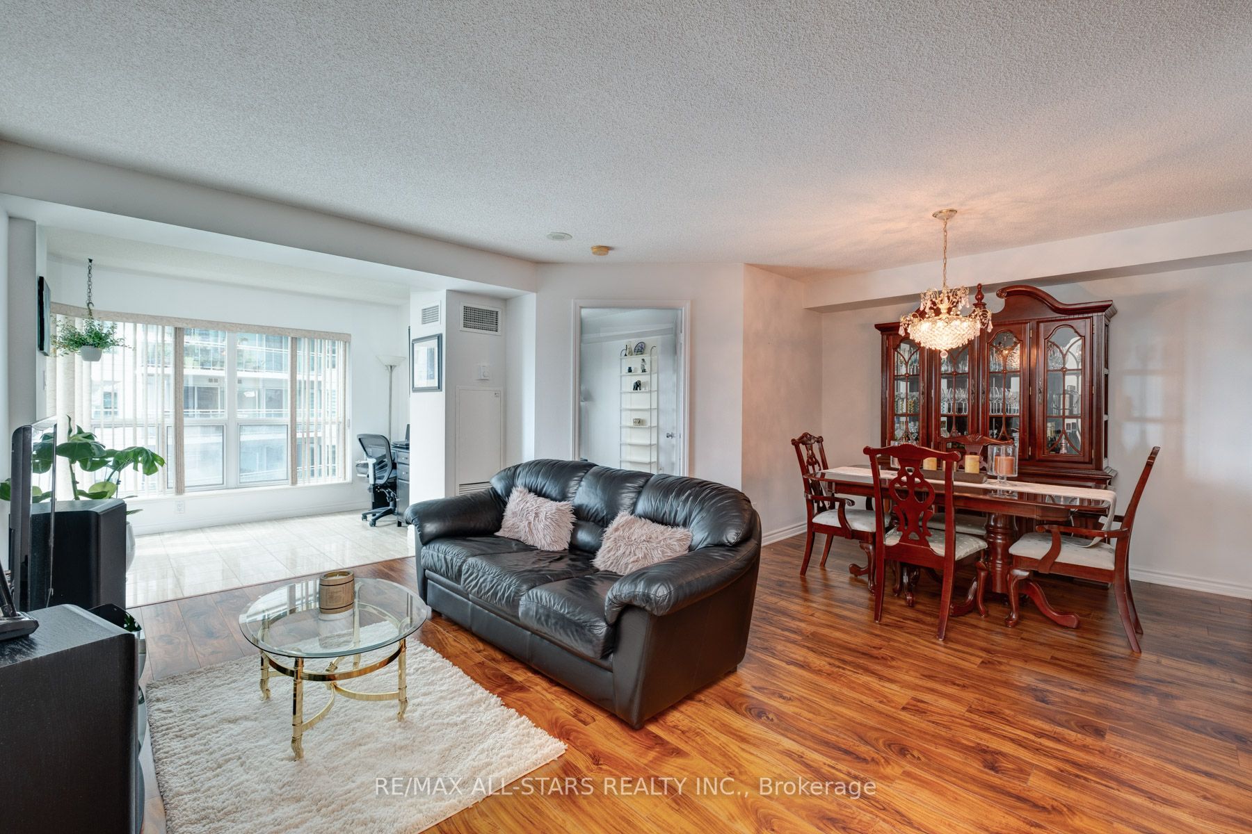 600 Queens Quay W Property Photo 17