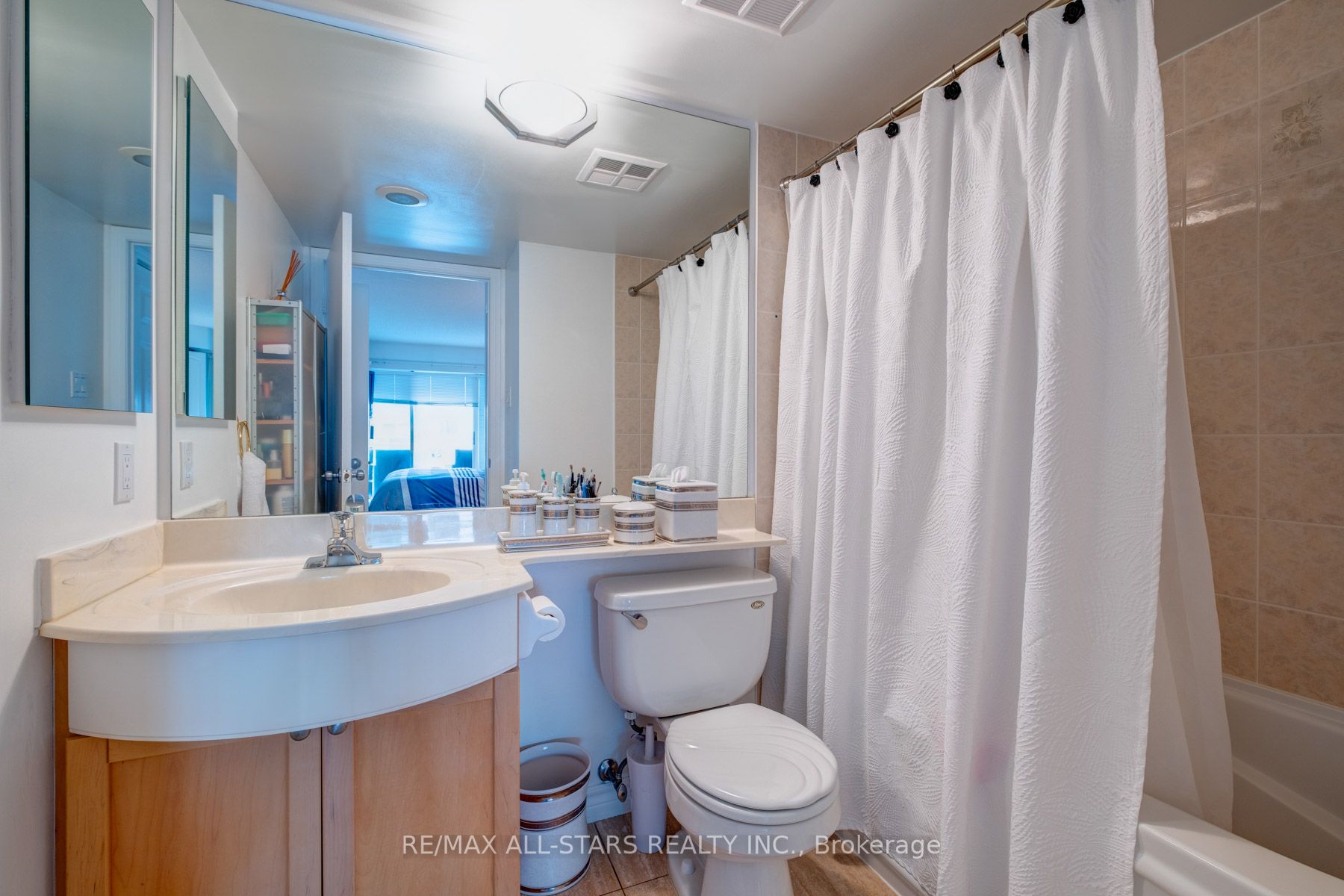 600 Queens Quay W Property Photo 20