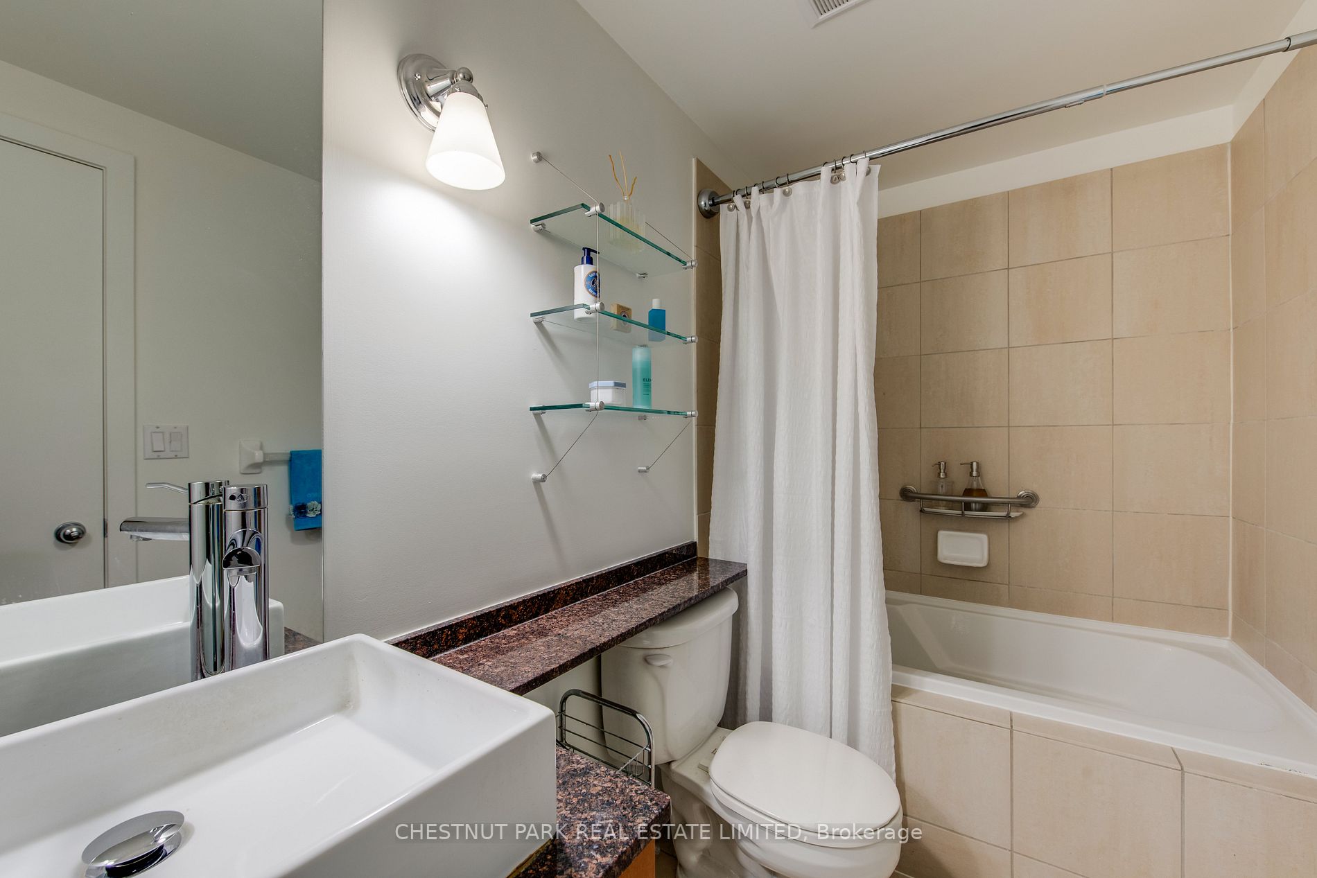 168 King St E 01 Property Photo 17