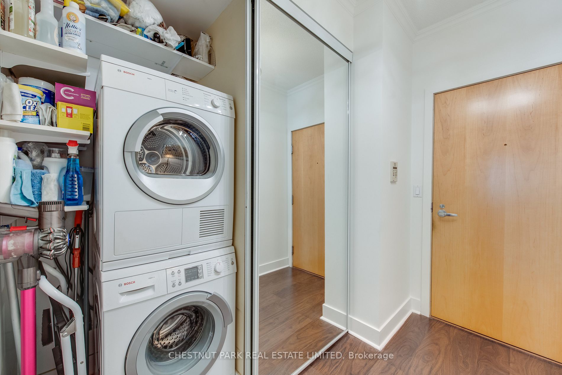 168 King St E 01 Property Photo 22