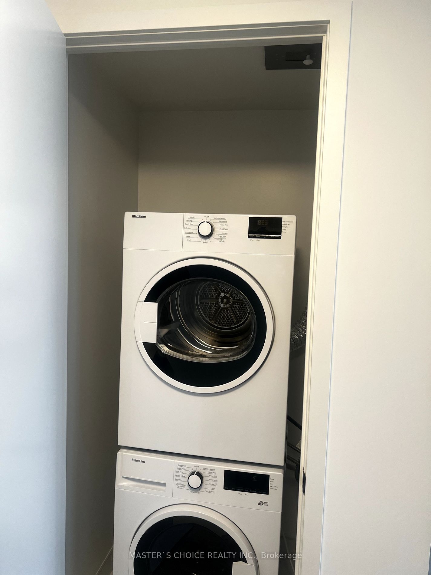 108 Peter St Property Photo 2
