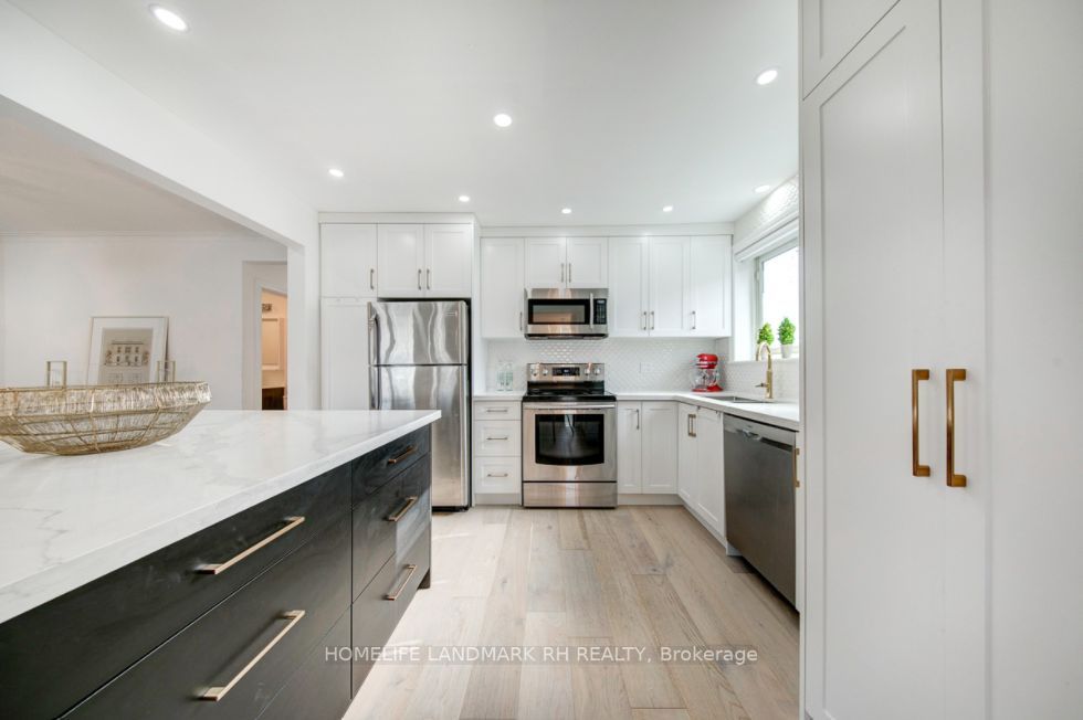 261 Woodsworth Rd Property Photo 8