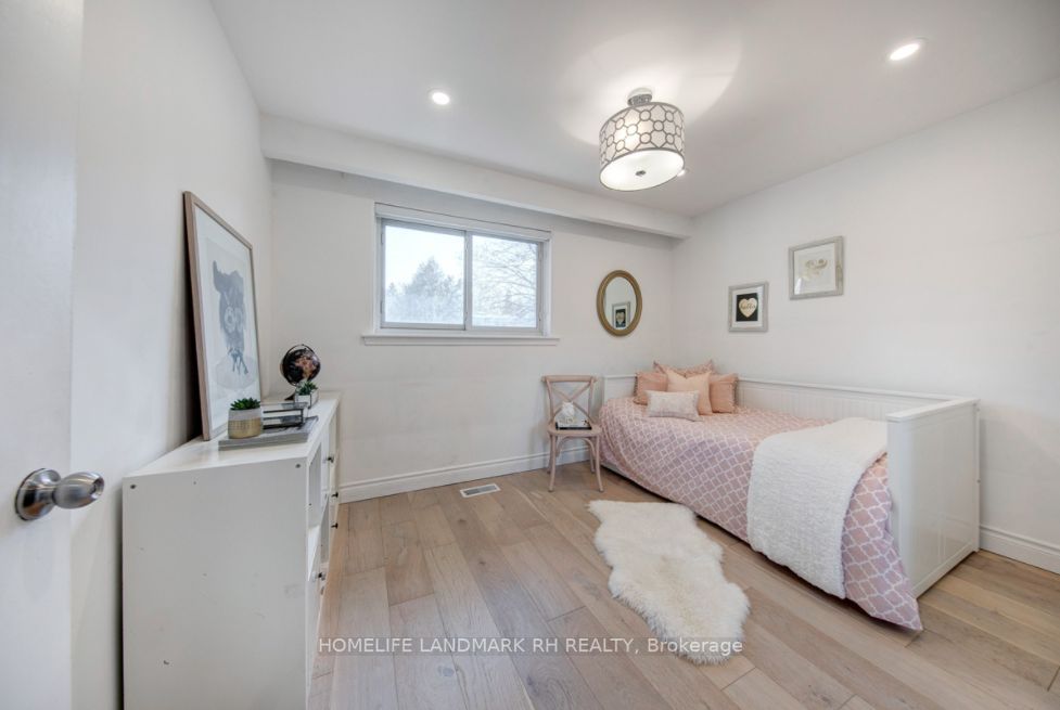 261 Woodsworth Rd Property Photo 13