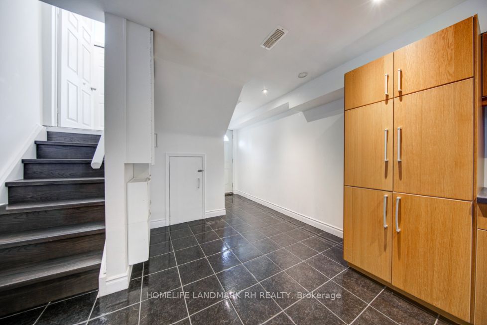 261 Woodsworth Rd Property Photo 16