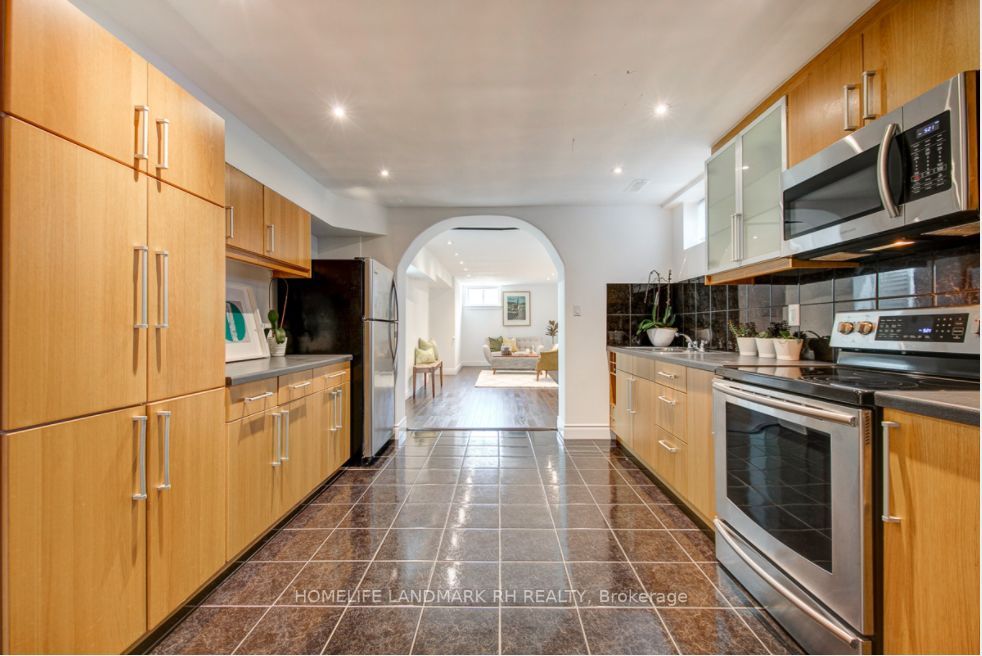 261 Woodsworth Rd Property Photo 17