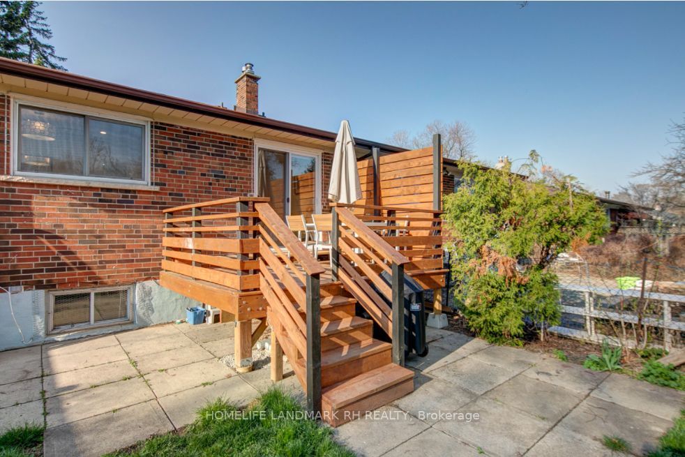 261 Woodsworth Rd Property Photo 23