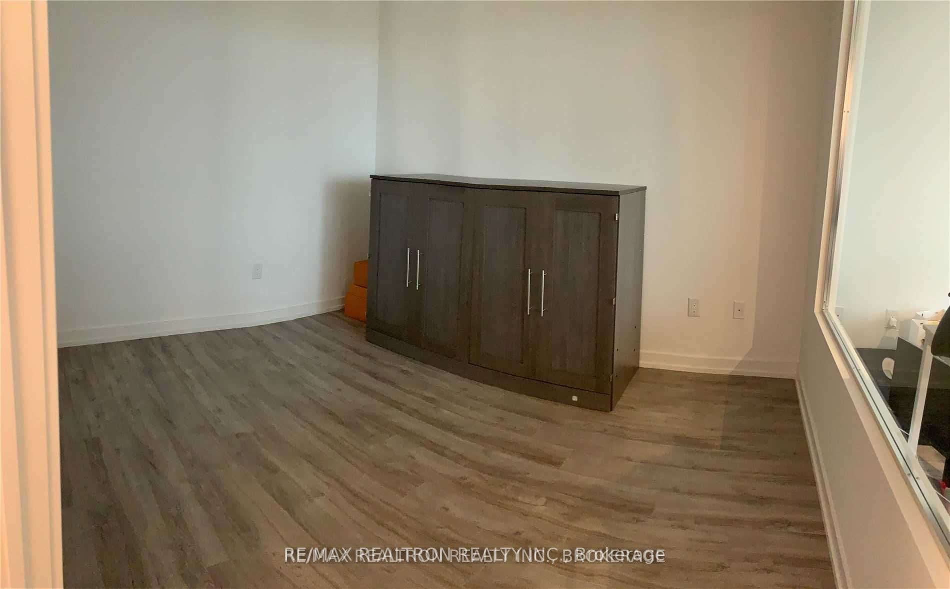 77 Shuter St 6 Property Photo 7