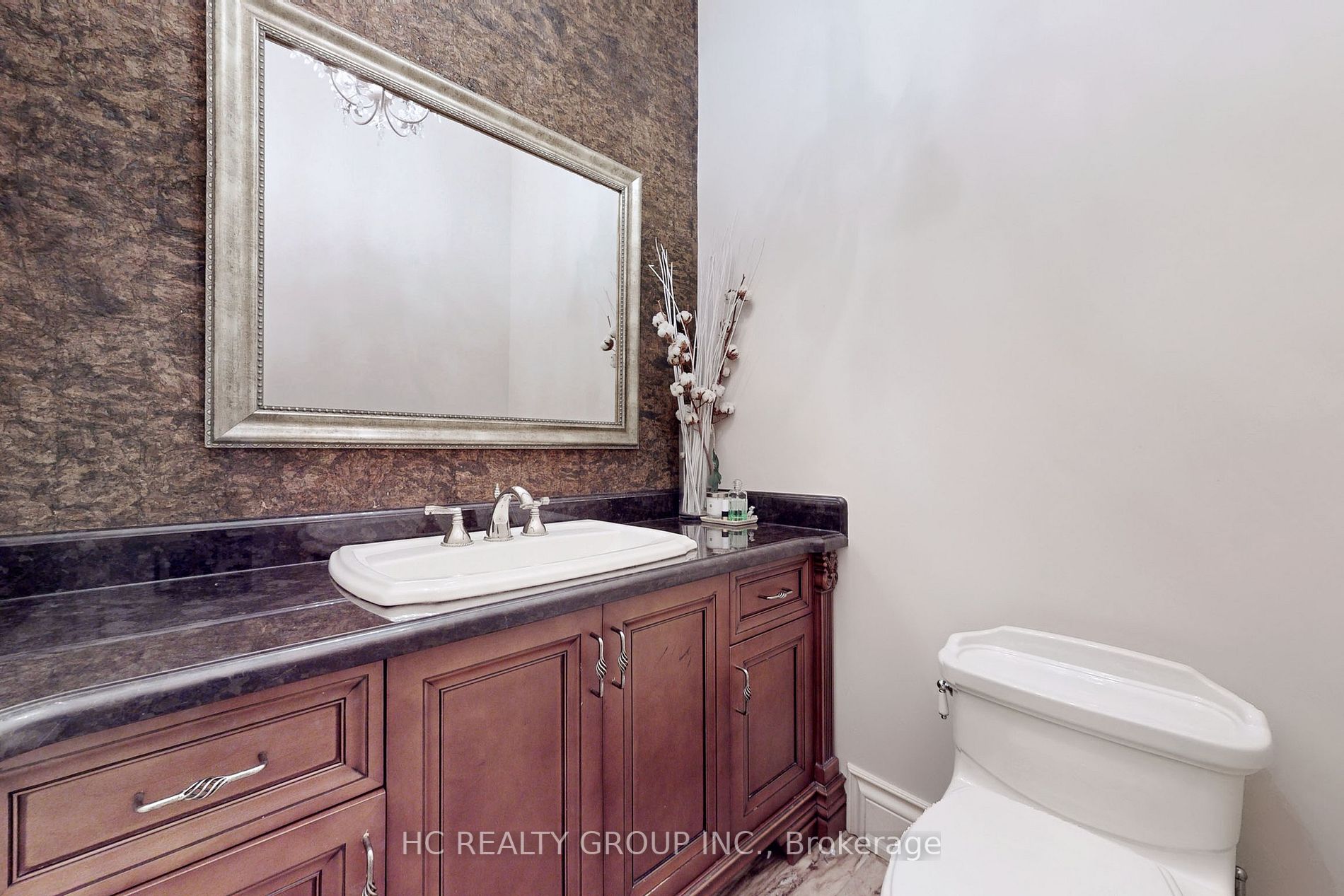 325 Melrose Ave Property Photo 10