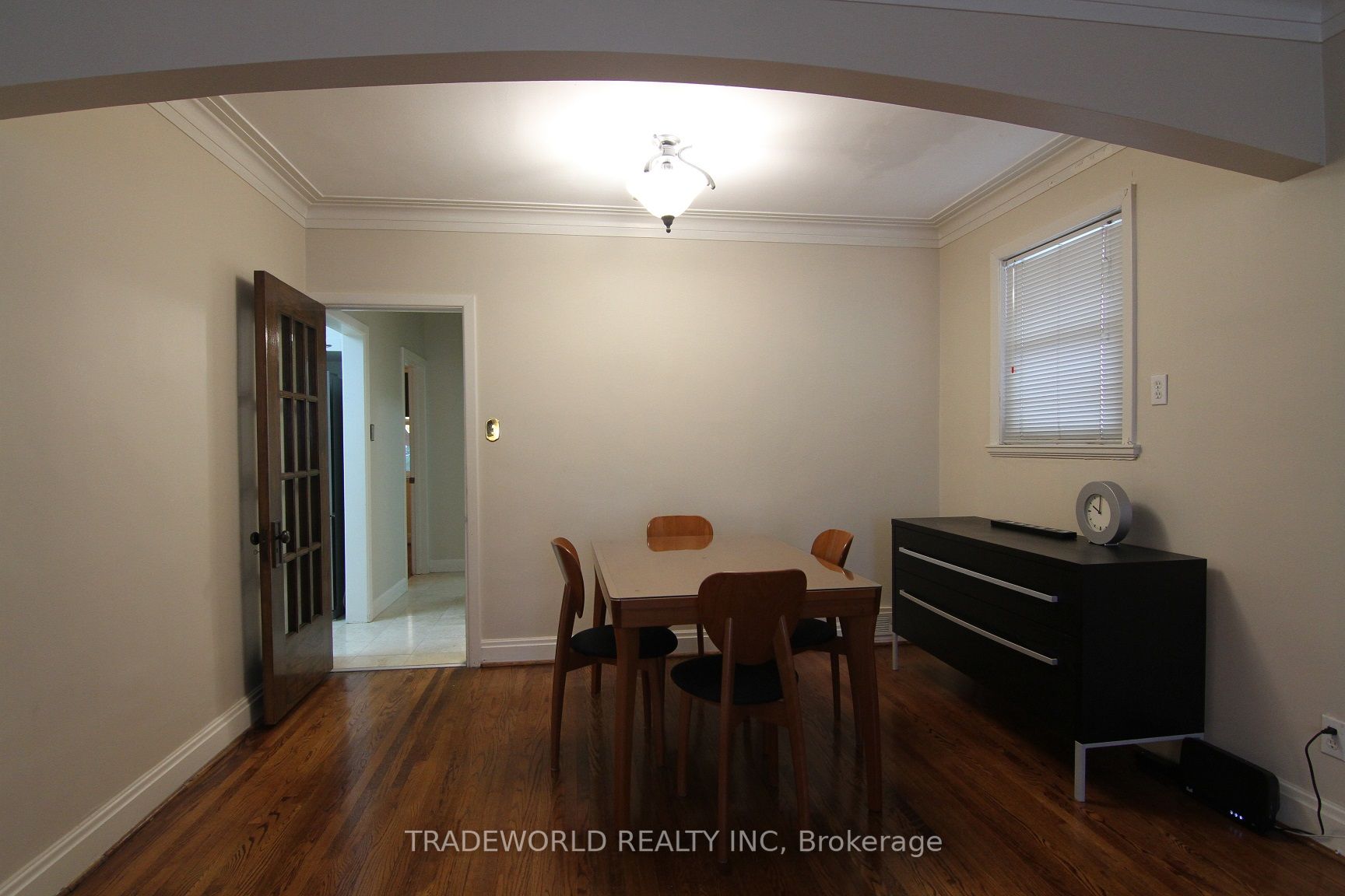 107 Elmwood Ave Property Photo 4