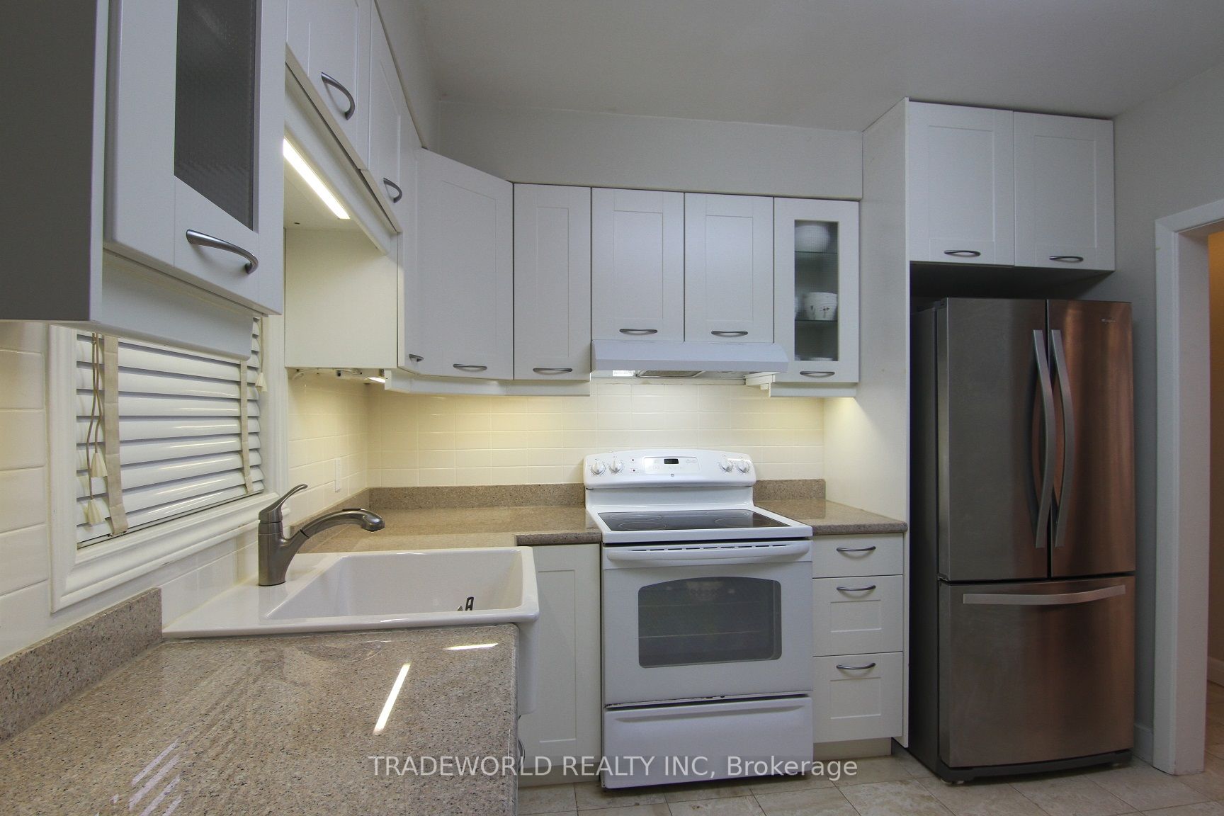 107 Elmwood Ave Property Photo 5