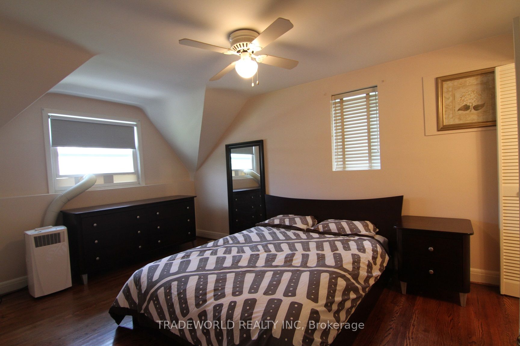 107 Elmwood Ave Property Photo 7