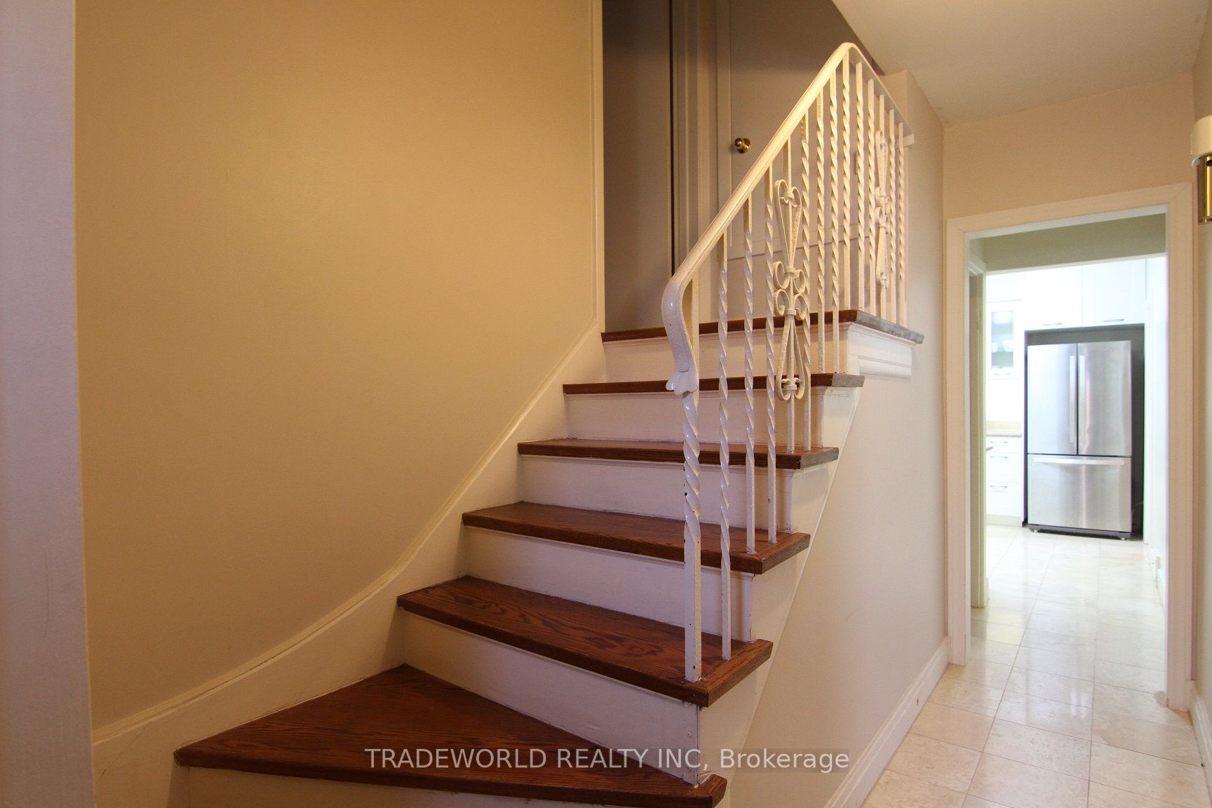 107 Elmwood Ave Property Photo 13