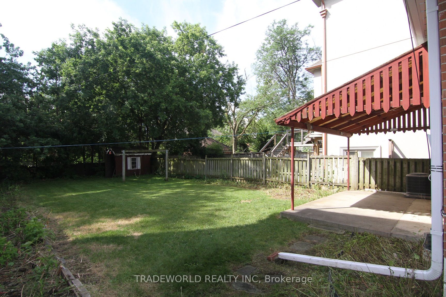 107 Elmwood Ave Property Photo 16