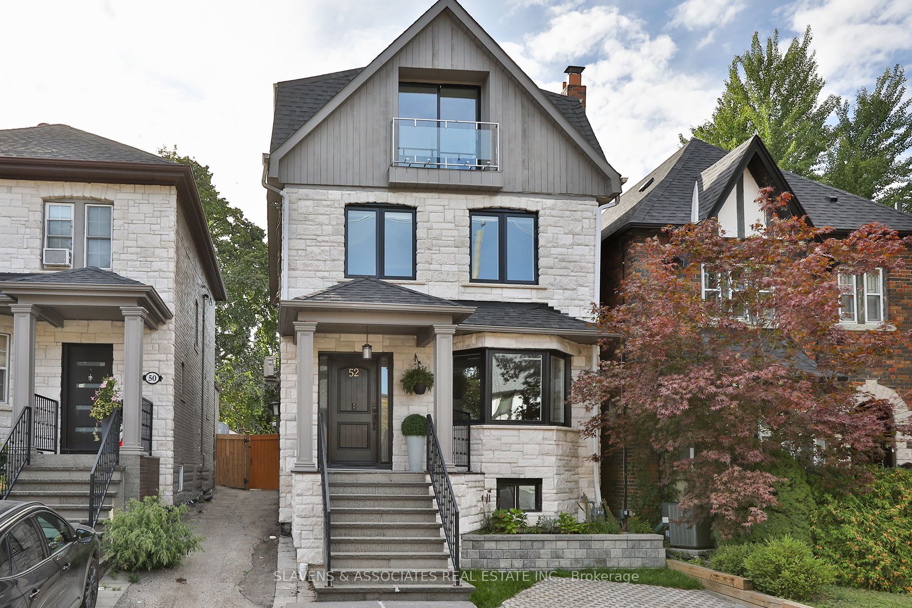 52 Shields Ave Property Photo 1