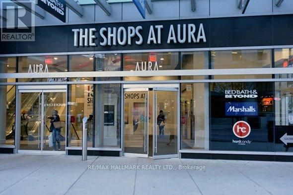 384 Yonge St Property Photo
