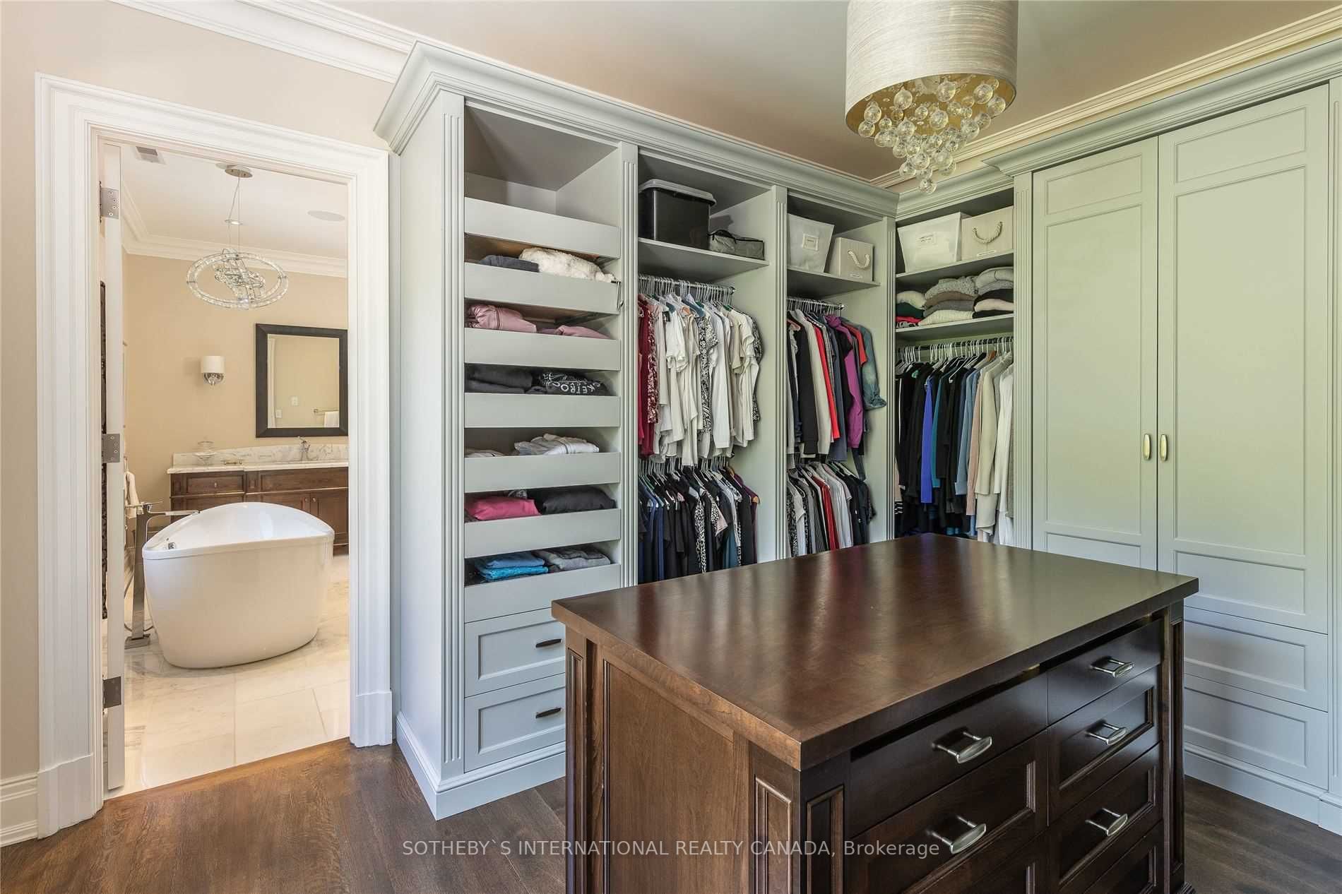 21 Parkwood Ave Property Photo 25