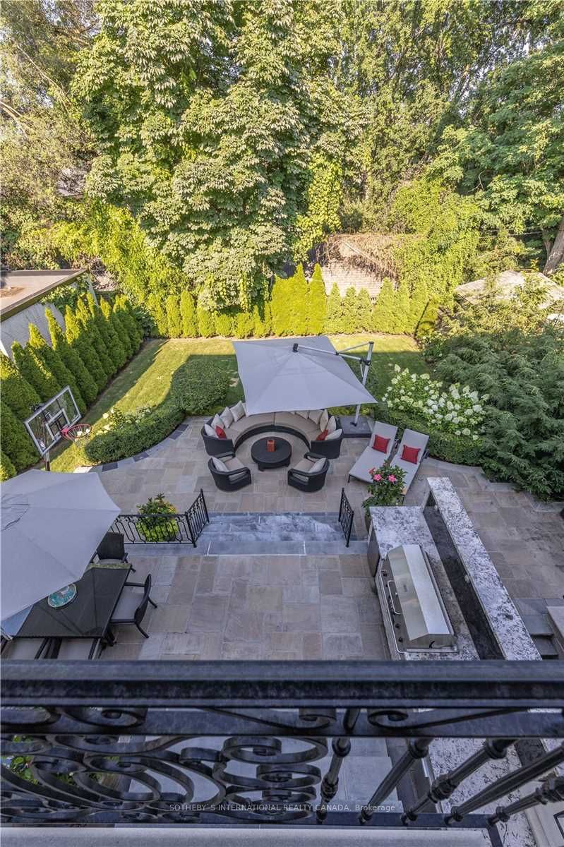 21 Parkwood Ave Property Photo 30