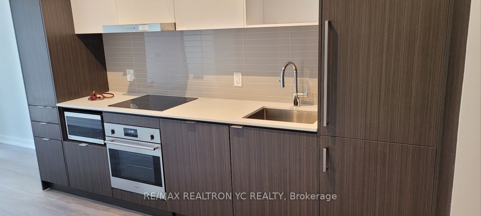 138 Downes St Property Photo 8