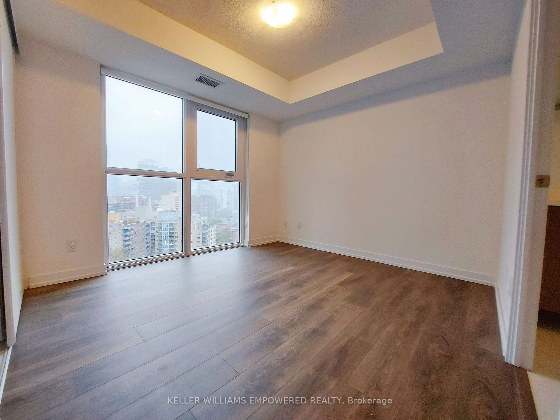 219 Dundas St E 06 Property Photo 6