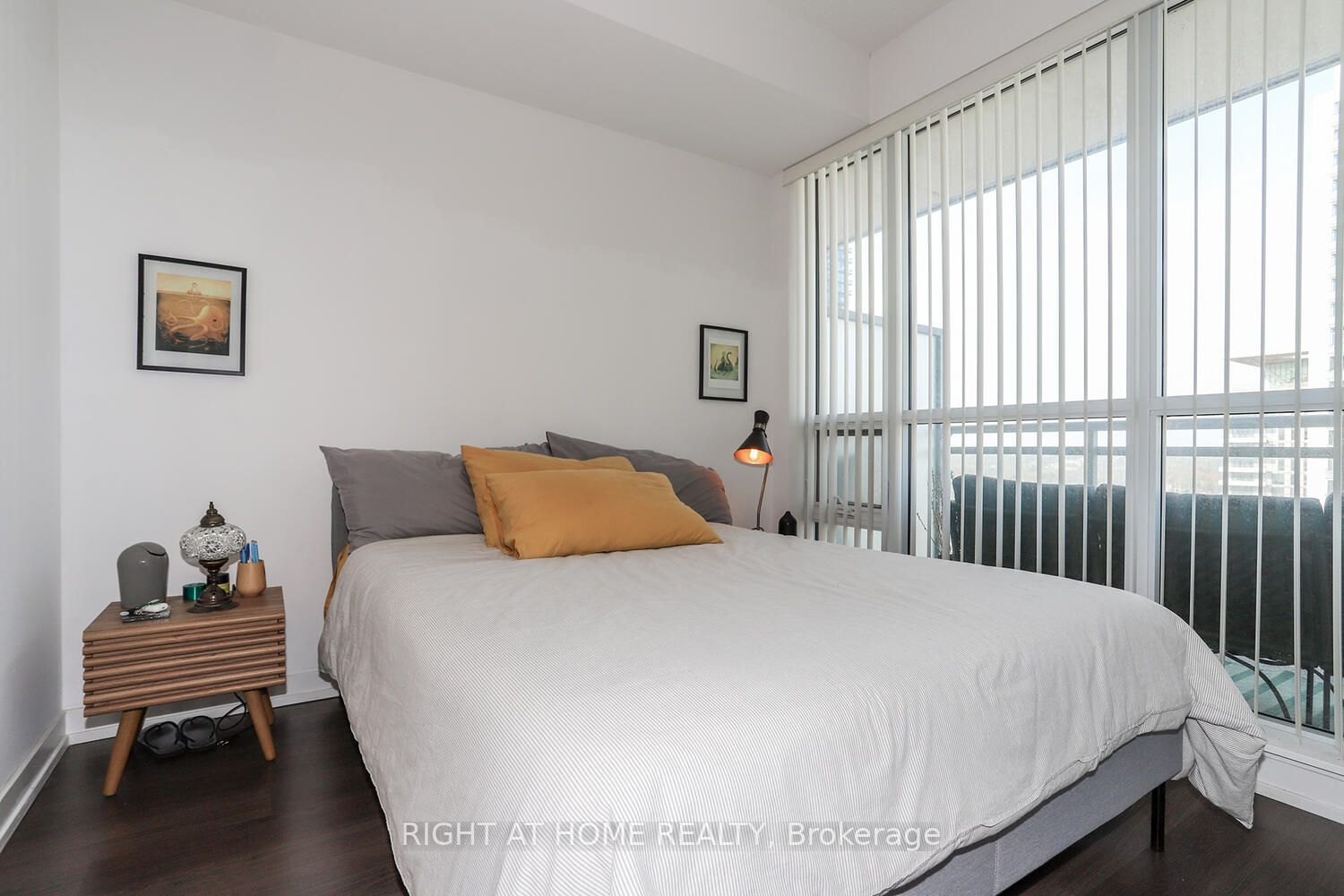 89 Dunfield Ave E 04 Property Photo 12