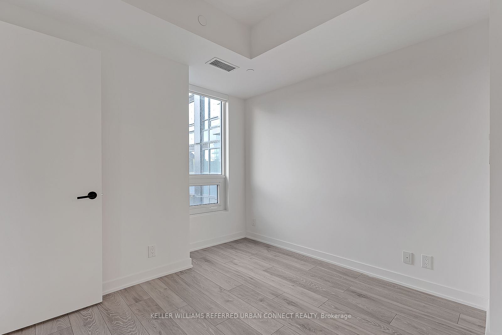 108 Peter St Property Photo 12