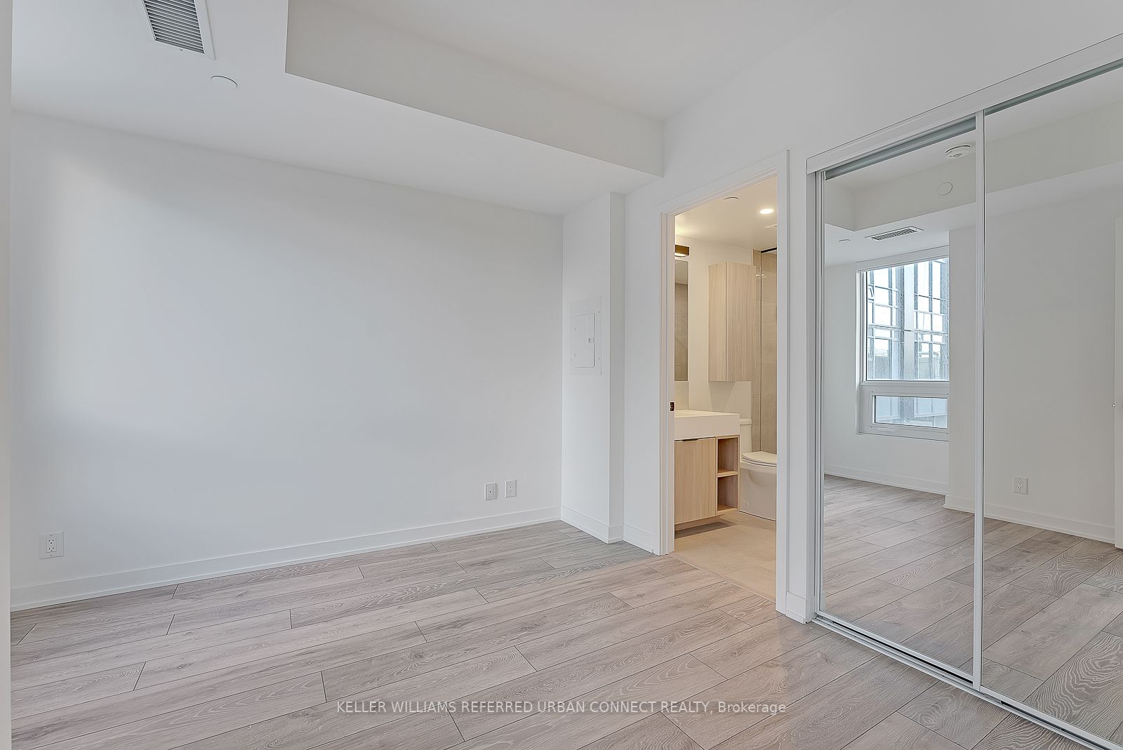 108 Peter St Property Photo 13