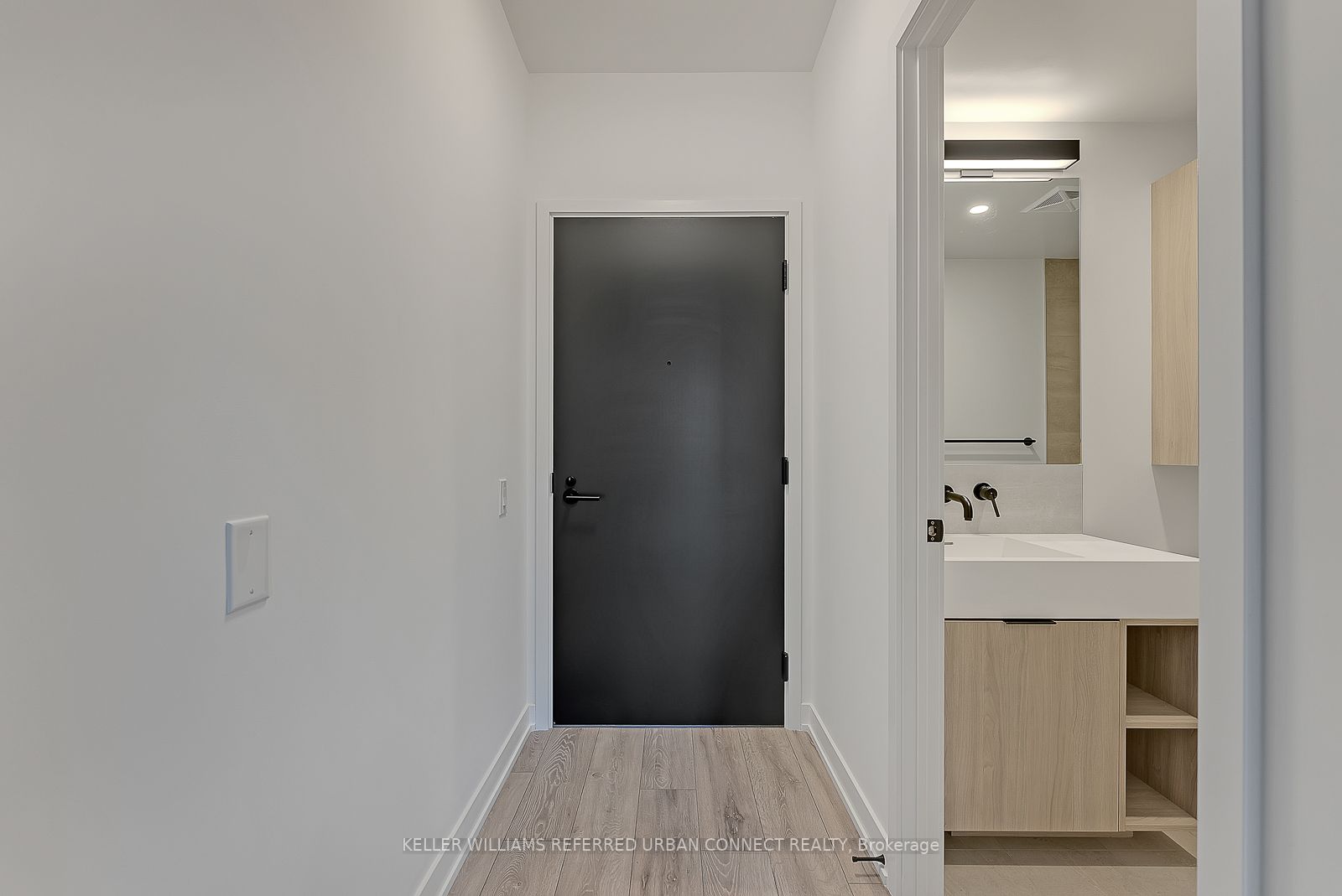 108 Peter St Property Photo 18