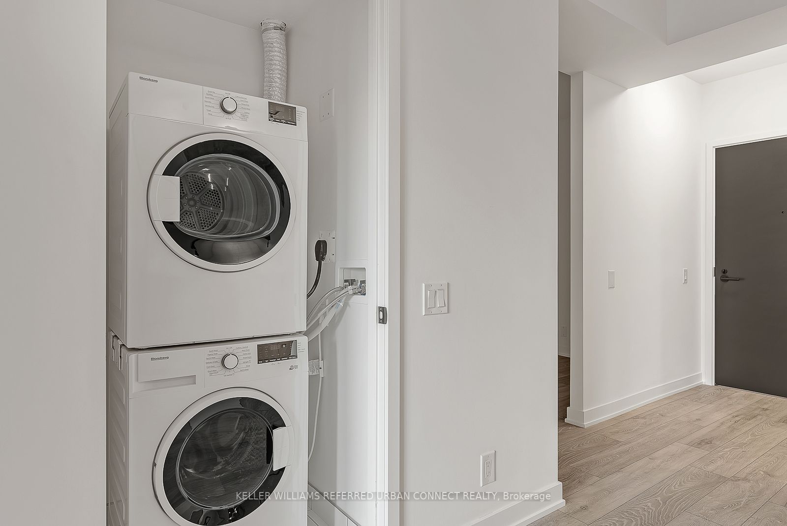108 Peter St Property Photo 20