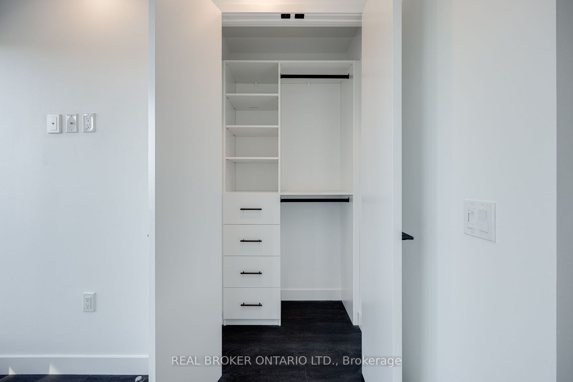 505 Richmond St W 5 Property Photo 22