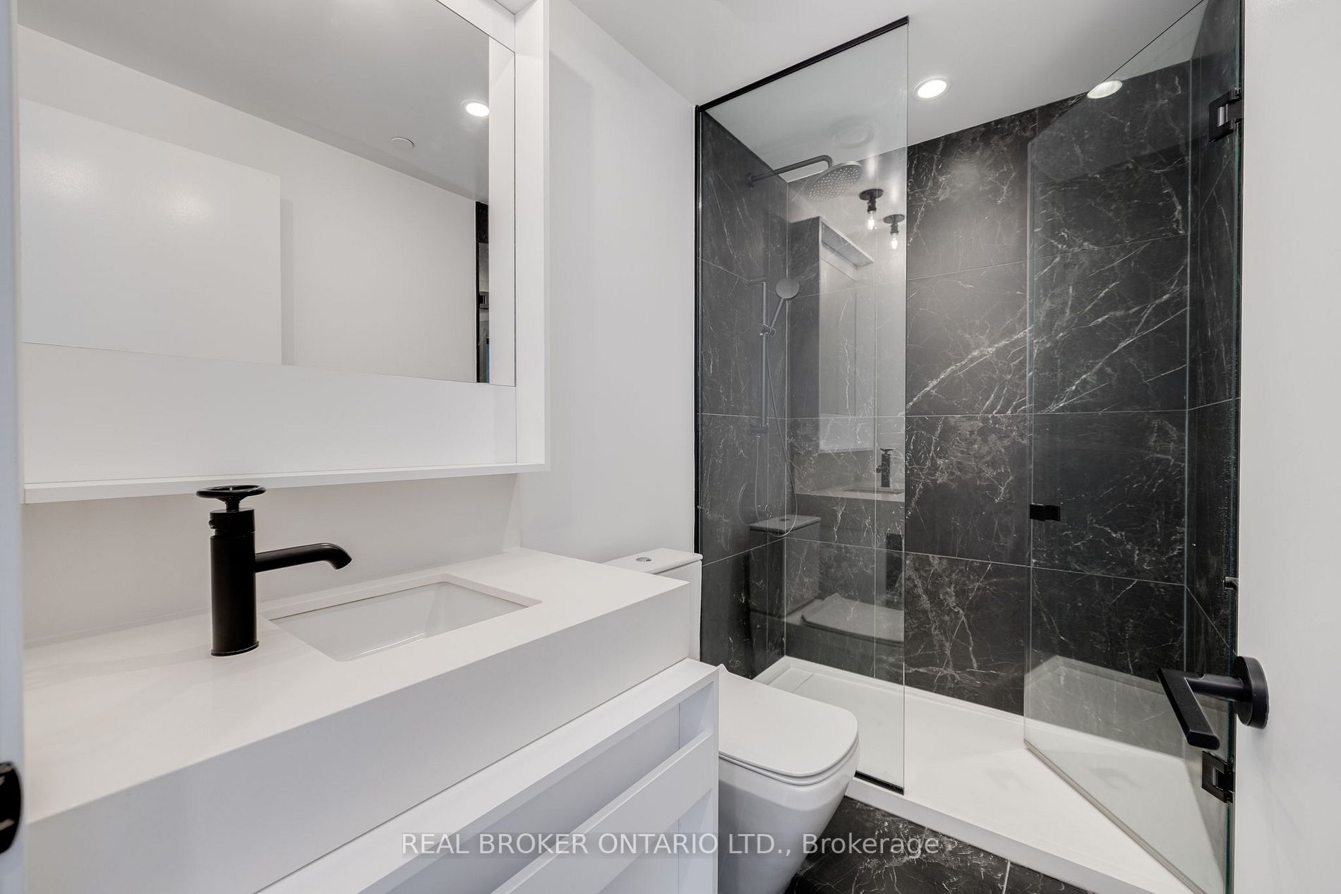 505 Richmond St W 5 Property Photo 23