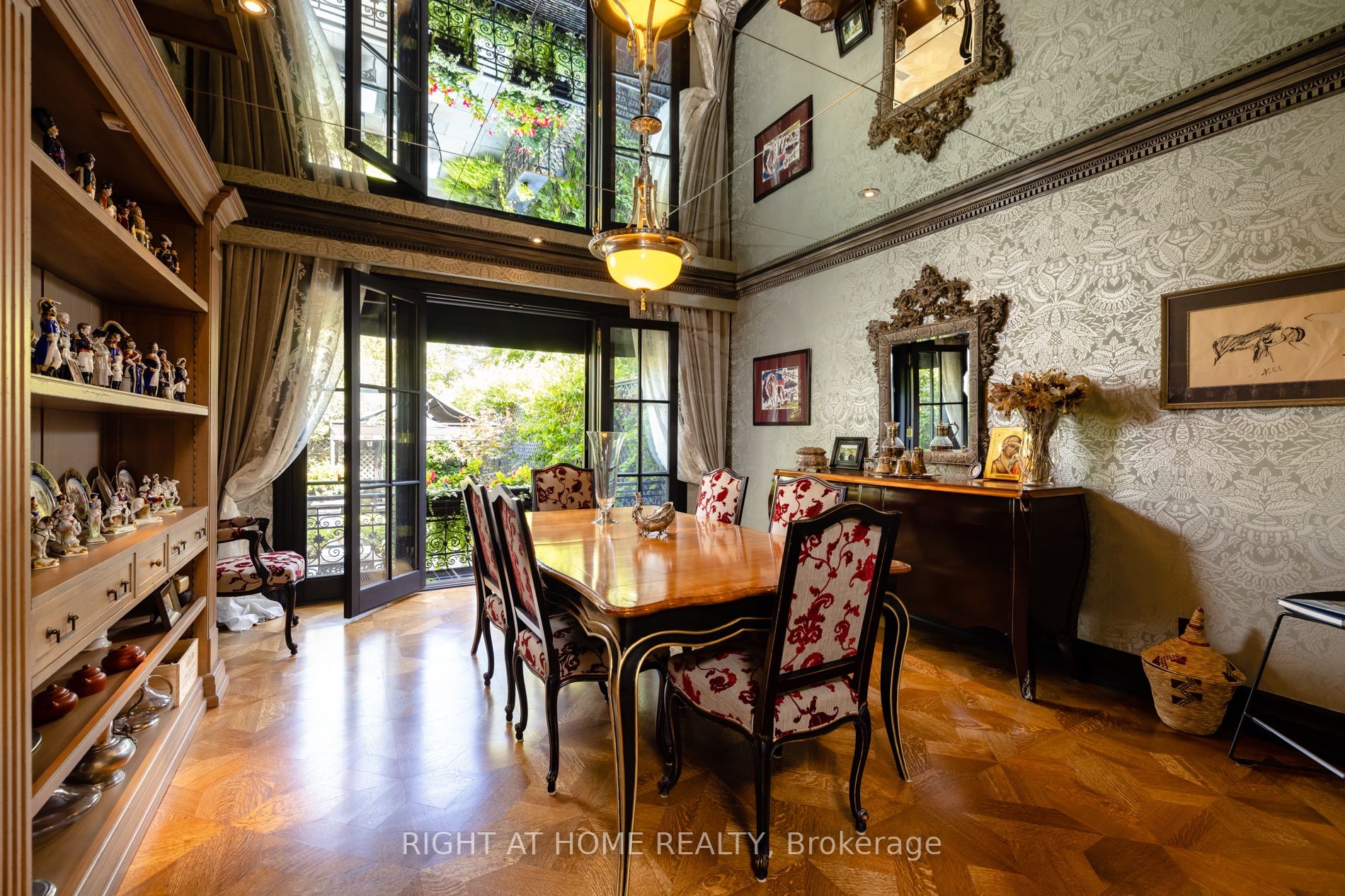 51 Hazelton Ave Property Photo 11