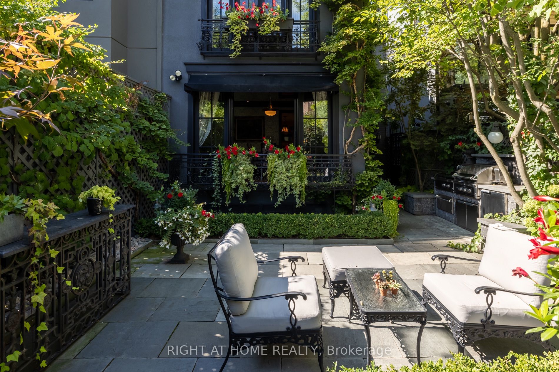51 Hazelton Ave Property Photo 14