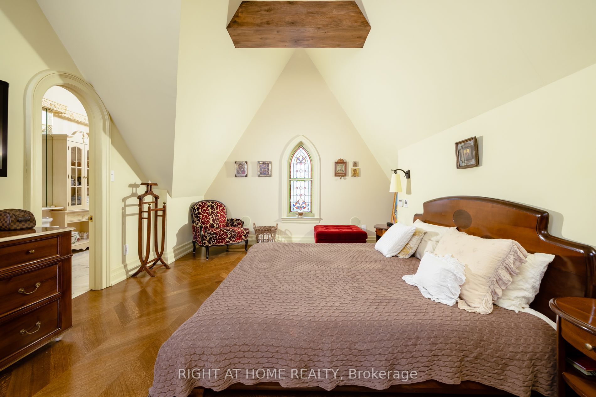 51 Hazelton Ave Property Photo 26