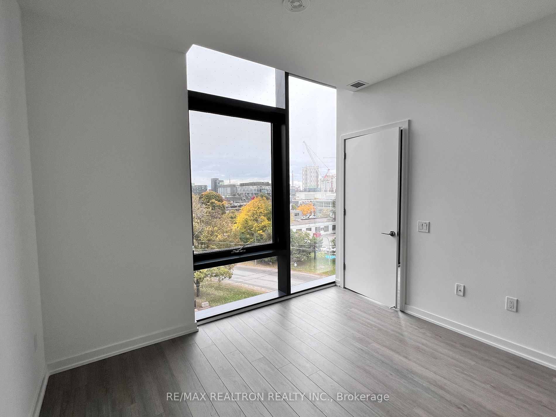 50 Power St 05 Property Photo 10
