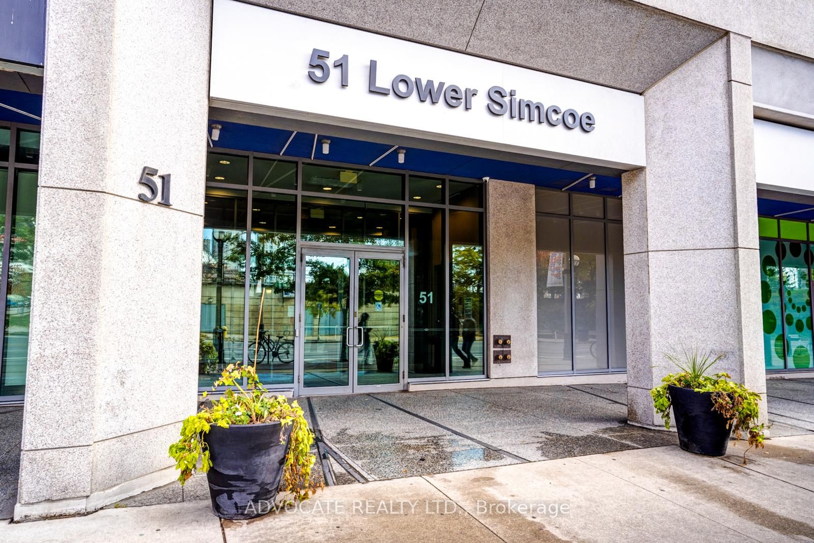 51 Lower Simcoe St 4 Property Photo 2
