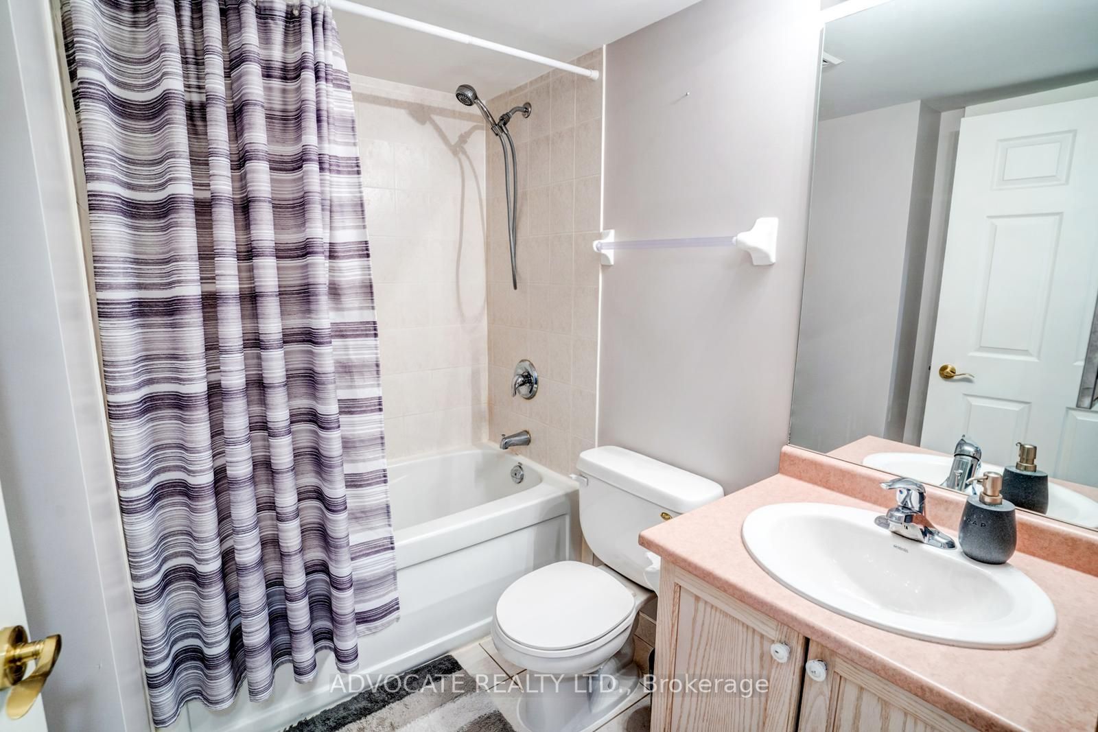 51 Lower Simcoe St 4 Property Photo 20