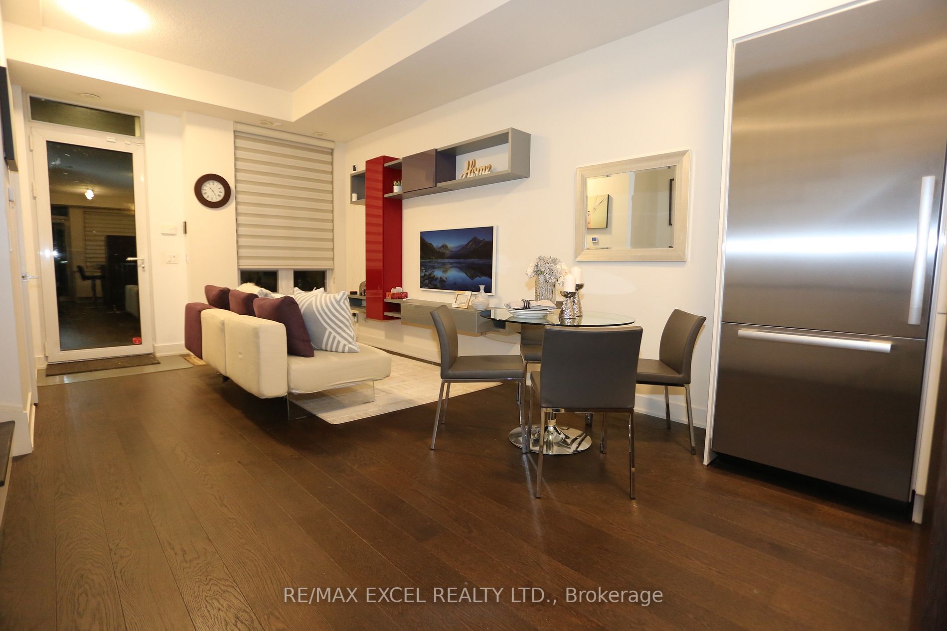 88 Sheppard Ave E Th12 Property Photo 5