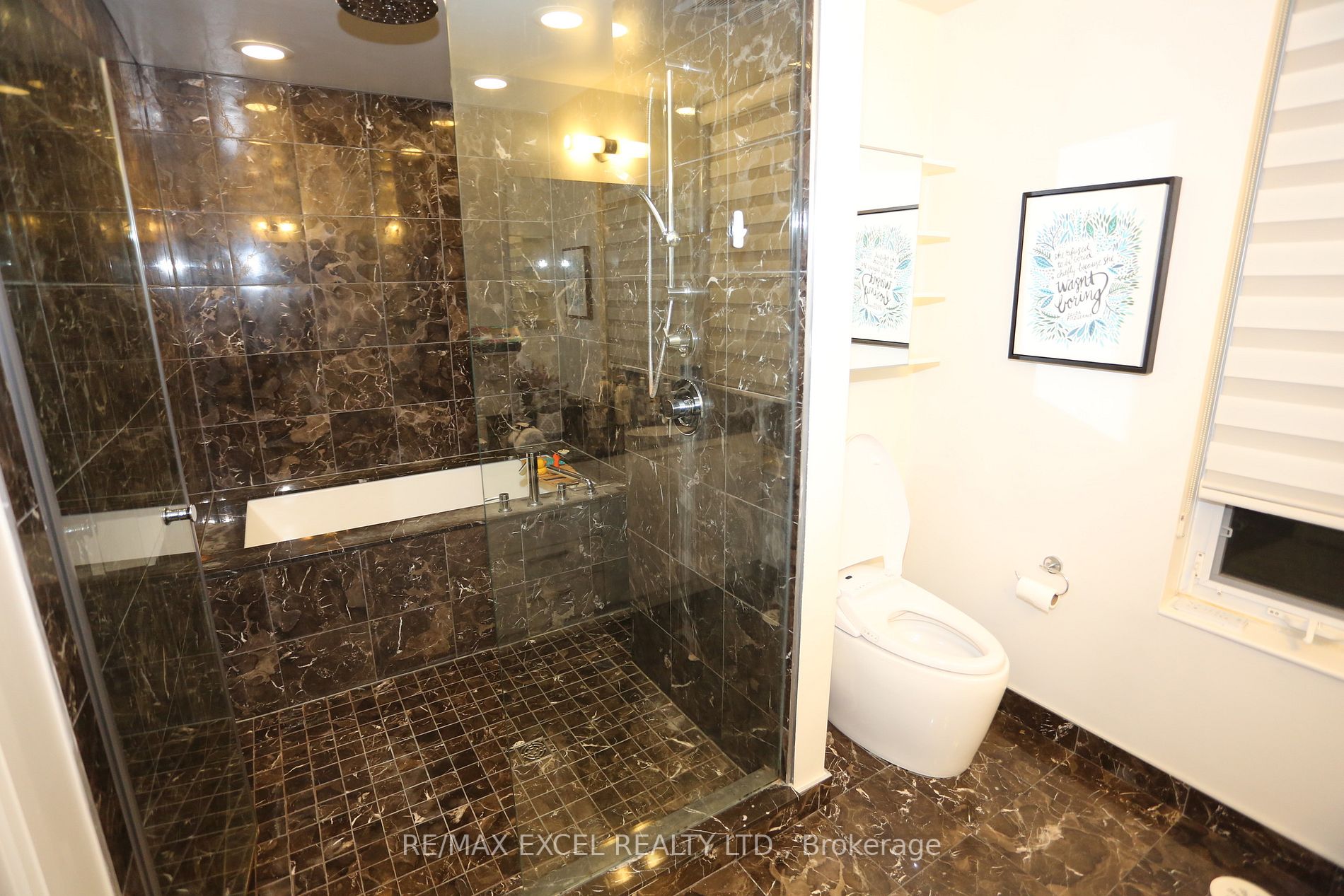 88 Sheppard Ave E Th12 Property Photo 19