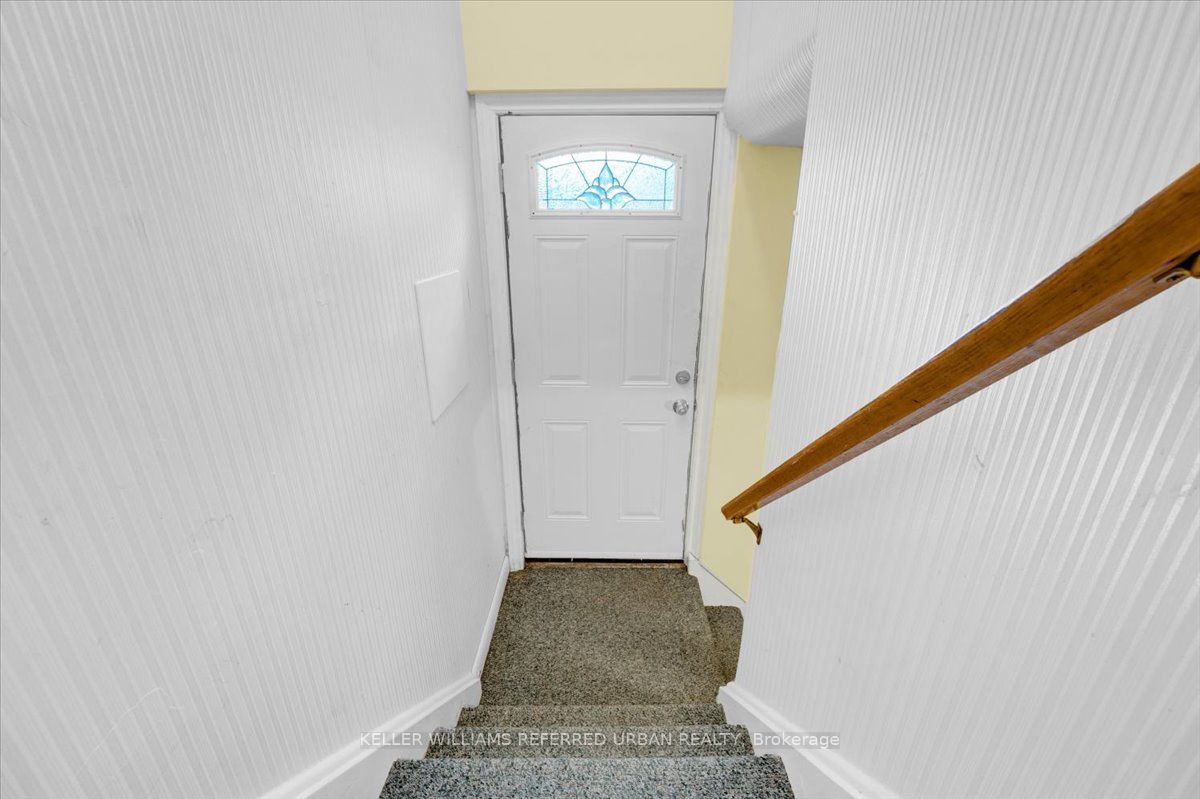 331 Burnett Ave Property Photo 13